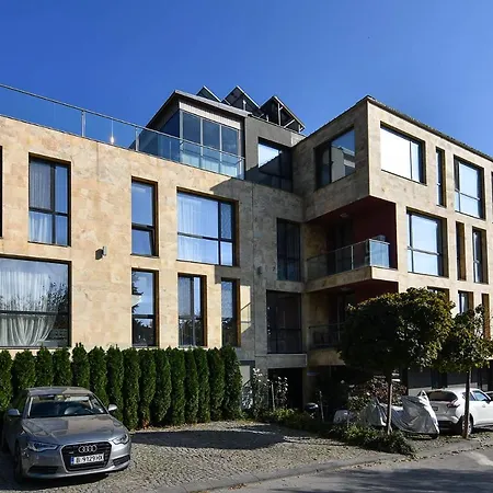 Varna Deluxe Suites Apartment *